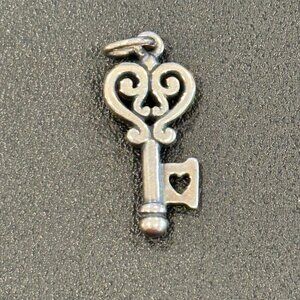 James Avery Sterling KEY TO MY HEART Charm